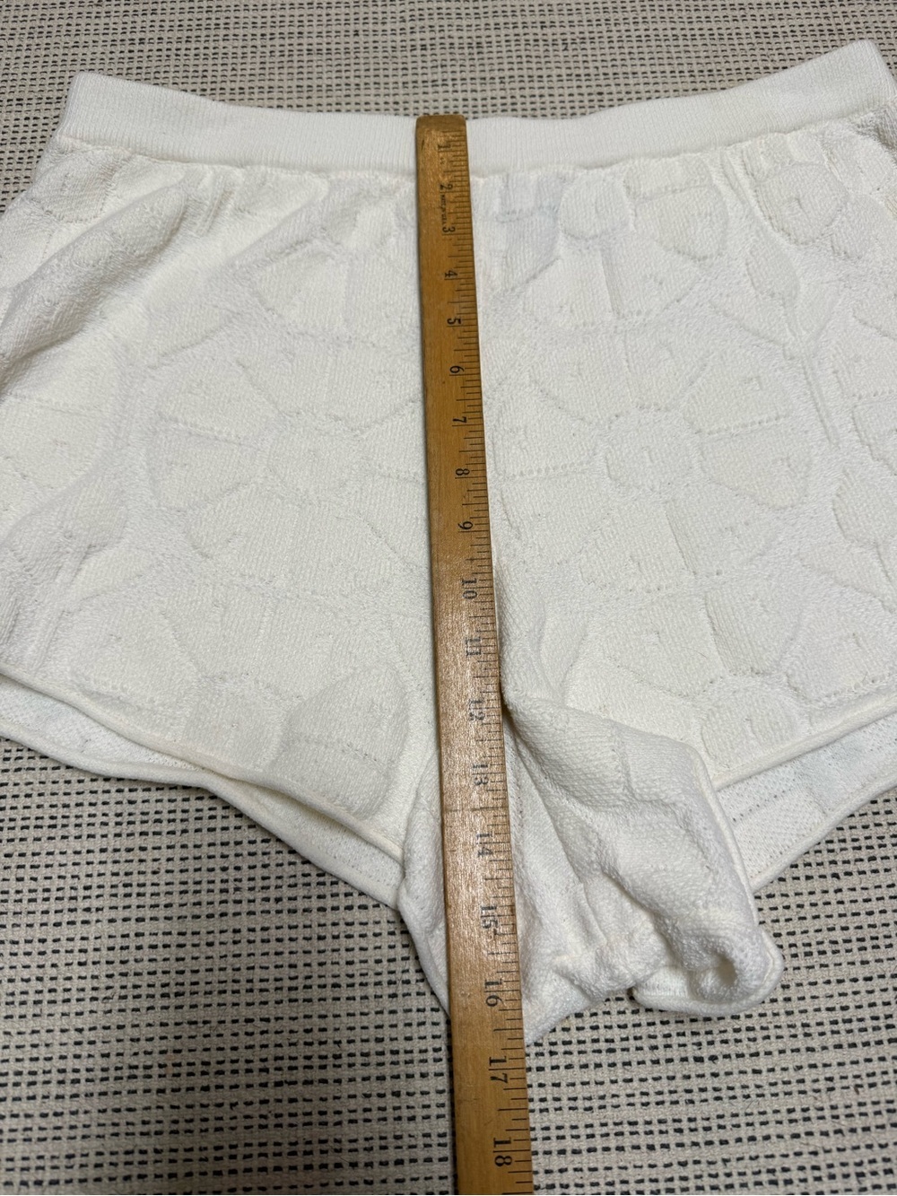 NWOT Roller Rabbit x Target Off White Terry Pattern Shorts - Picture 4 of 6